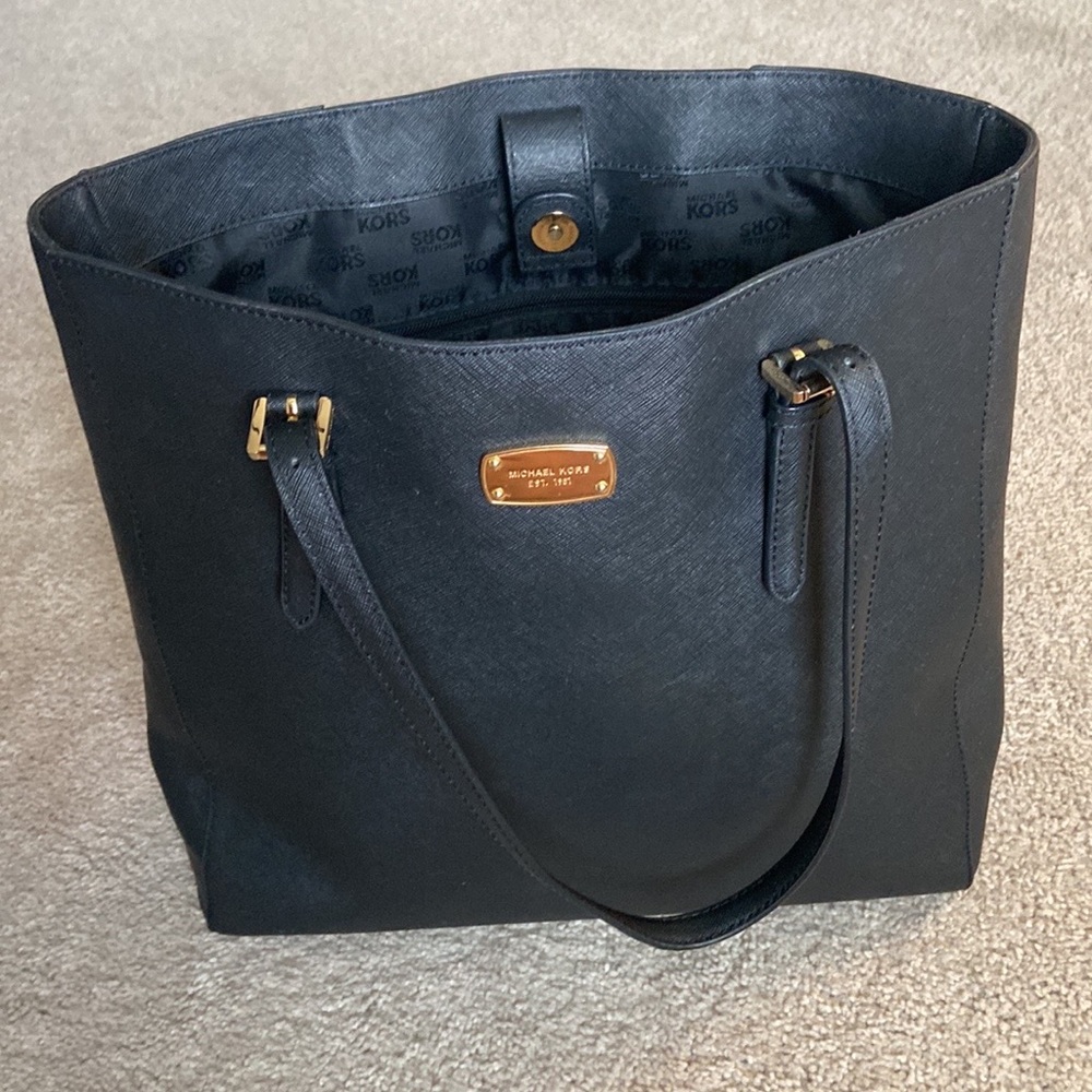 Large Black Michael Kors Purse